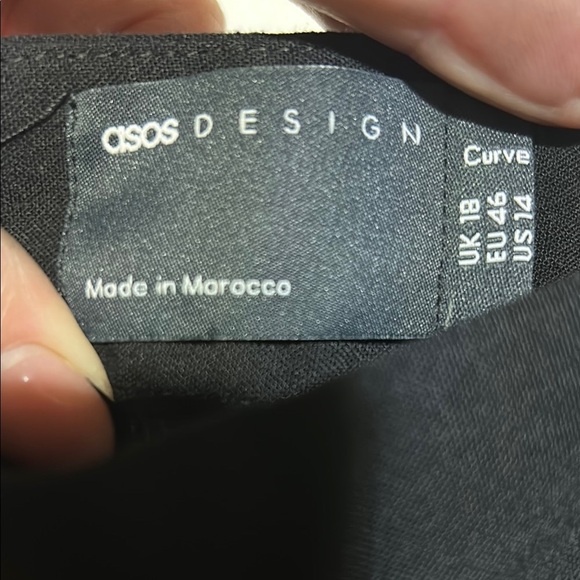 Elegant Black Wide Leg Trousers - Picture 3 of 8